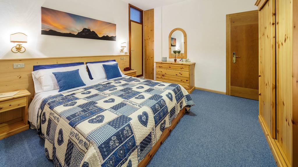 Hotel Roma San Vito di Cadore Habitación foto
